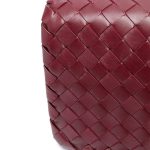 Bottega_Veneta-Intrecciato_weave_shoulder_bag-2201042538-4.jpg